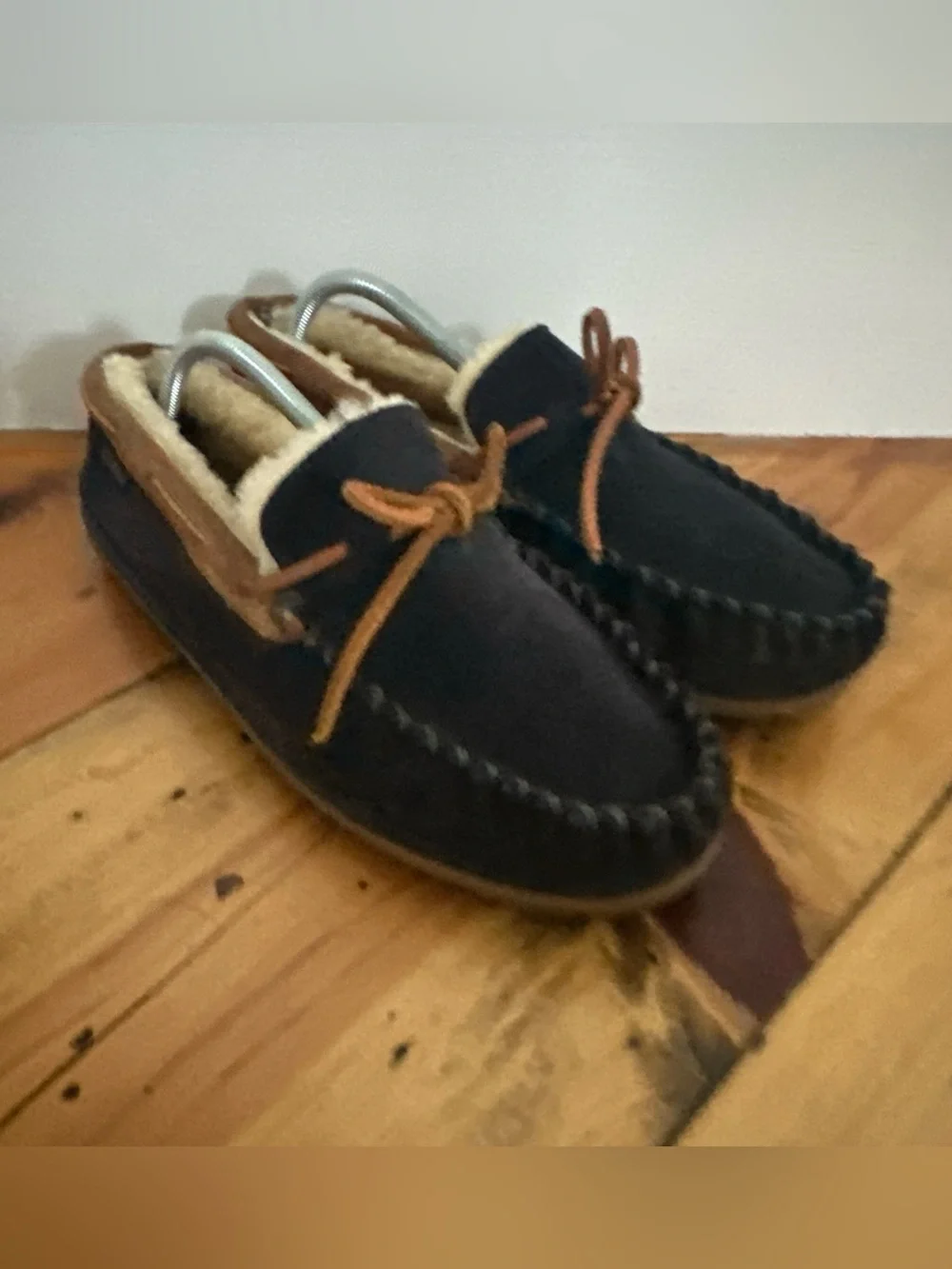 Men's 9 L.L.BEAN Wicked Good Navy Blue Premium Sheepskin Shearling Slipper